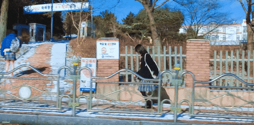 9be84eff15ee685260c3d59a2ab004e3.gif